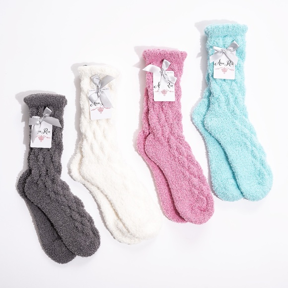 Cozy Offwhite Cable Stitch Soft Winter Crew Socks - Picture 1 of 3